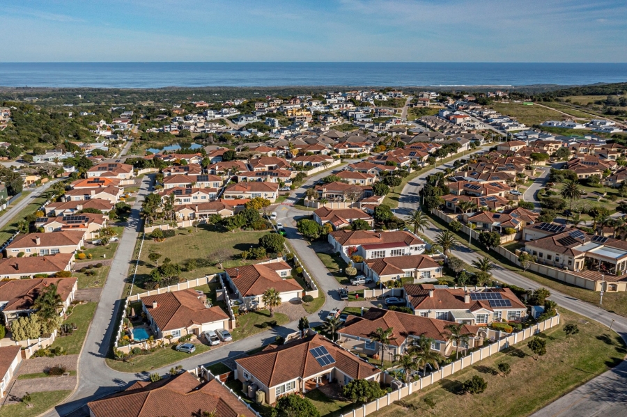 4 Bedroom Property for Sale in Lovemore Park Eastern Cape